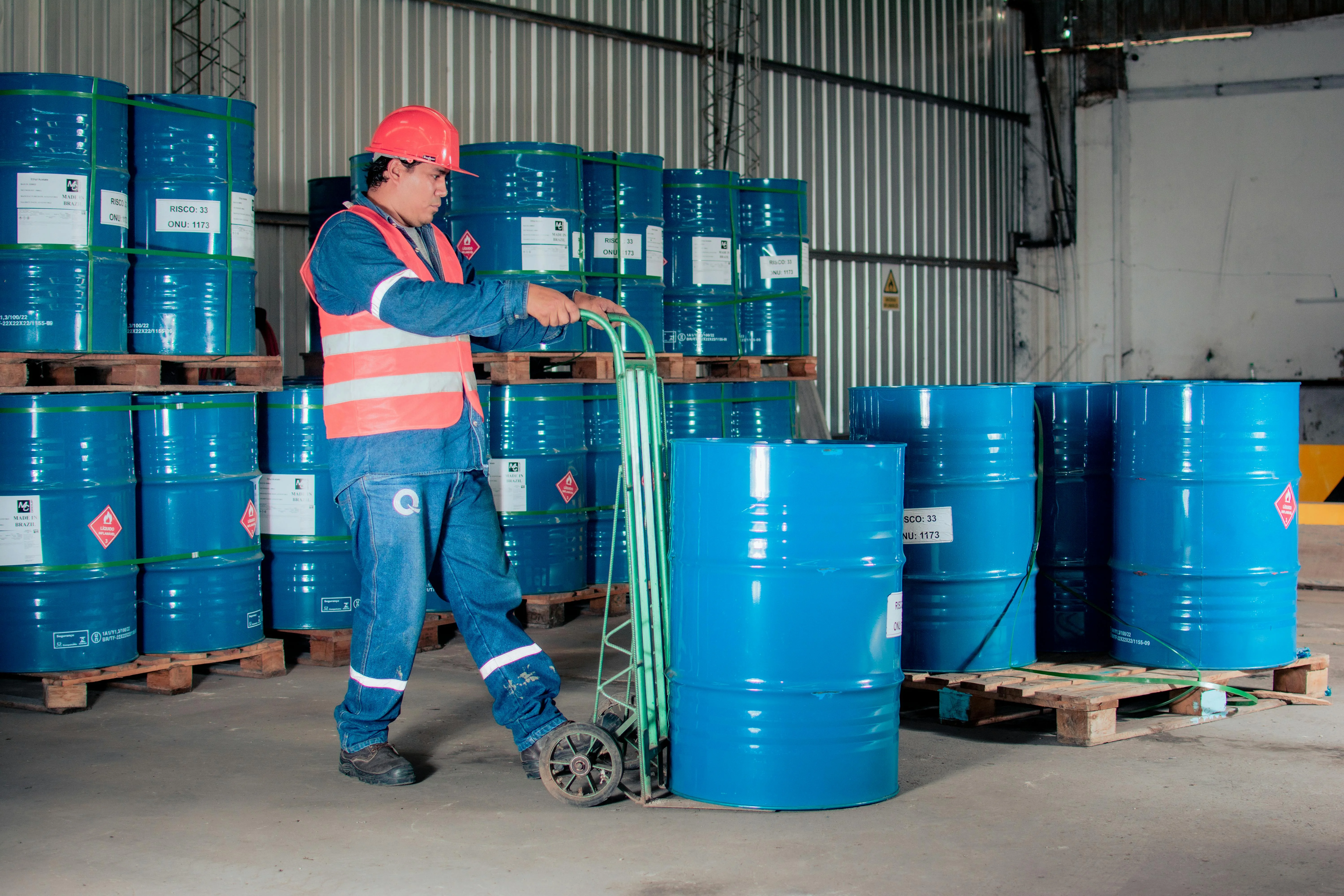 Operaciones de carga HAZMAT y agroquímicos